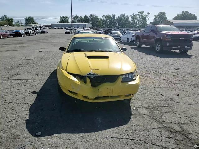 Ford Mustang 2004