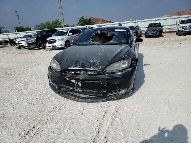Tesla Model S 2016