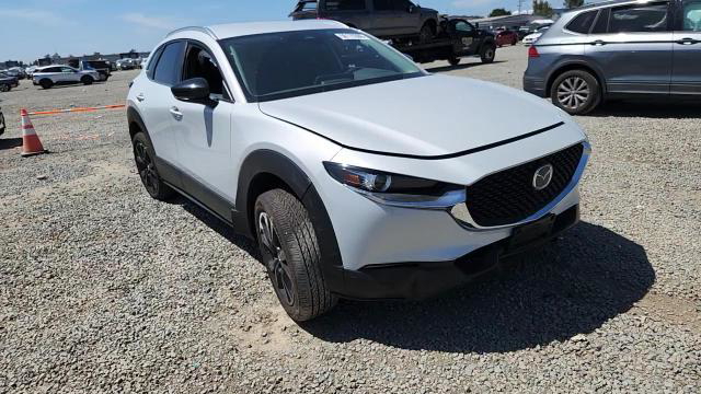 Mazda CX-30 2025