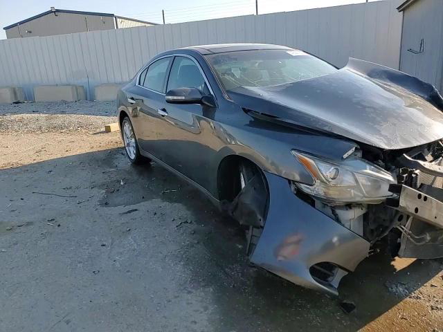Nissan Maxima 2013