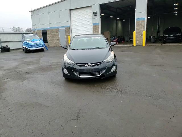 Hyundai Elantra 2013