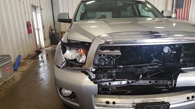 Toyota Sequoia 2012