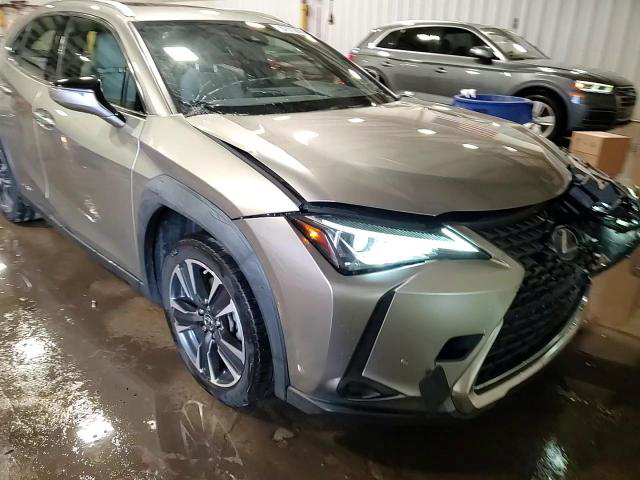 Lexus UX 2020