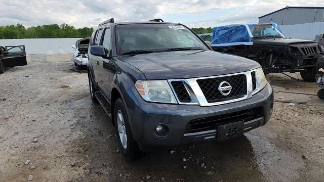 Nissan Pathfinder 2012