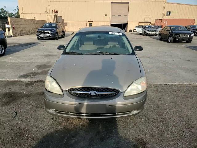 Ford Taurus 2001