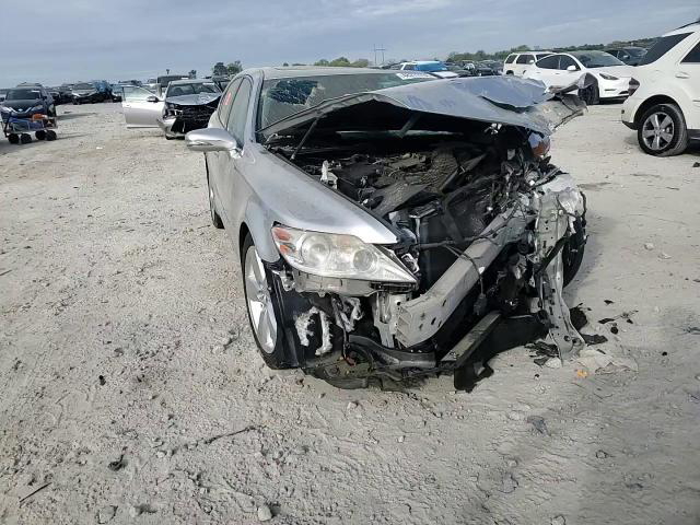 Lexus LS 2011