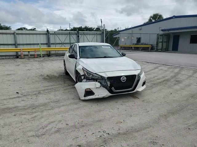 Nissan Altima 2020