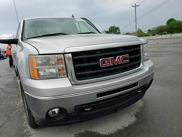 GMC Sierra 2010
