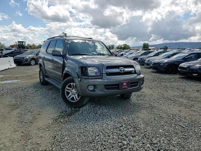 Toyota Sequoia 2005
