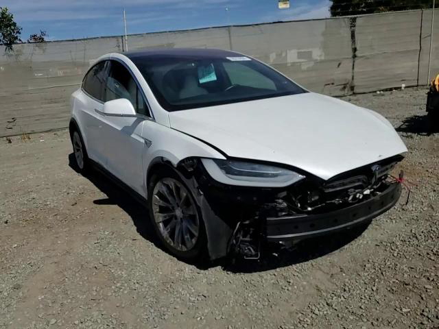 Tesla Model X 2020
