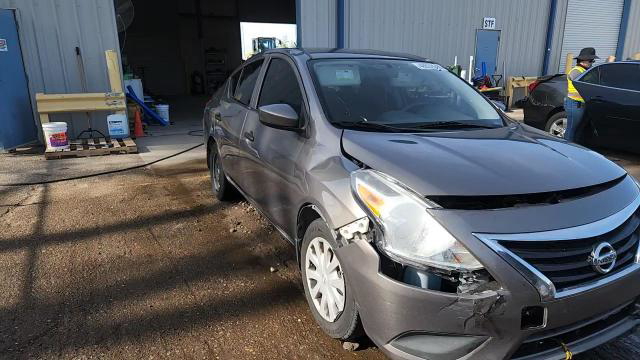 Nissan Versa 2017
