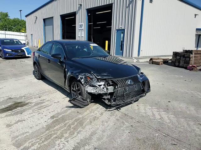 Lexus IS 2019