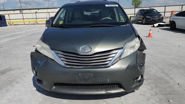 Toyota Sienna 2012