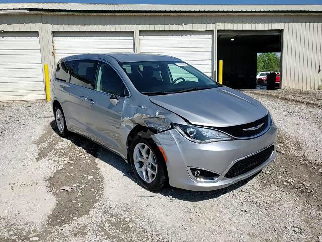 Chrysler Pacifica 2019
