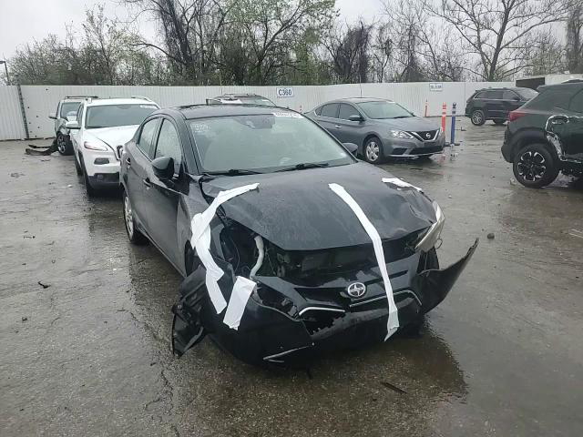 Scion iA 2016