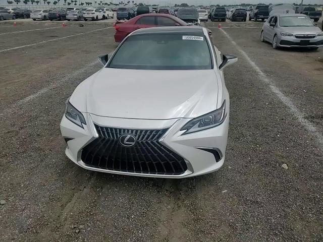 Lexus ES 2022