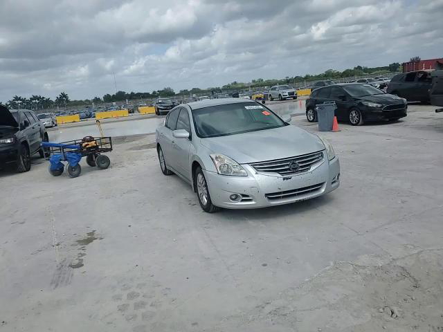 Nissan Altima 2011
