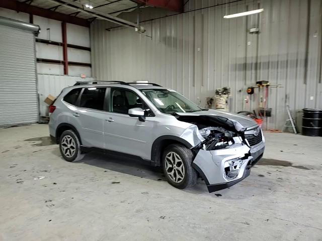 Subaru Forester 2021
