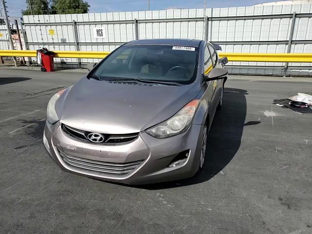 Hyundai Elantra 2012