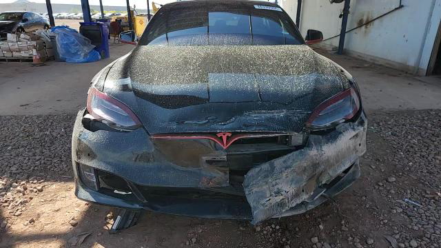 Tesla Model S 2018