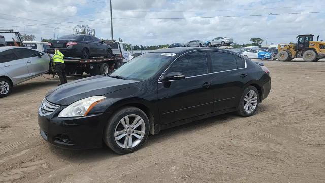 Nissan Altima 2012