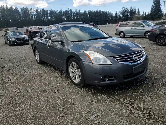 Nissan Altima 2011