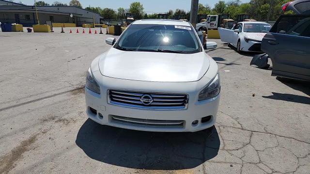 Nissan Maxima 2014