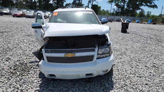 Chevrolet Suburban 2013
