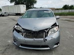 Toyota Sienna 2011