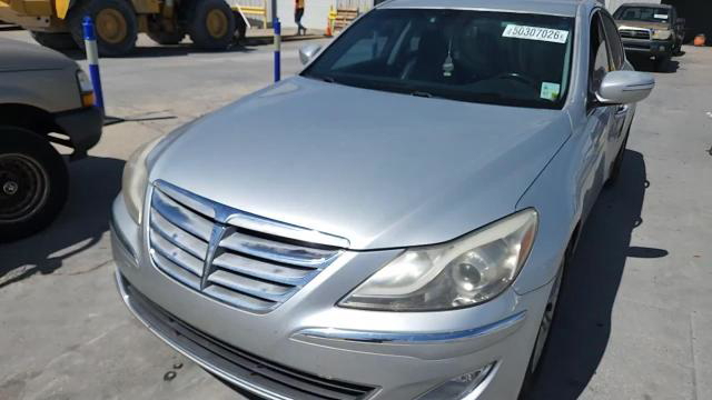 Hyundai Genesis 2013