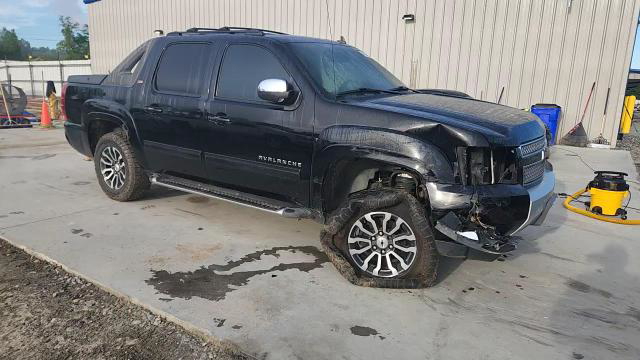 Chevrolet Avalanche 2012