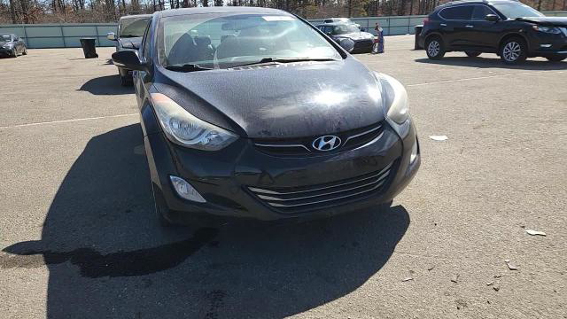 Hyundai Elantra 2011