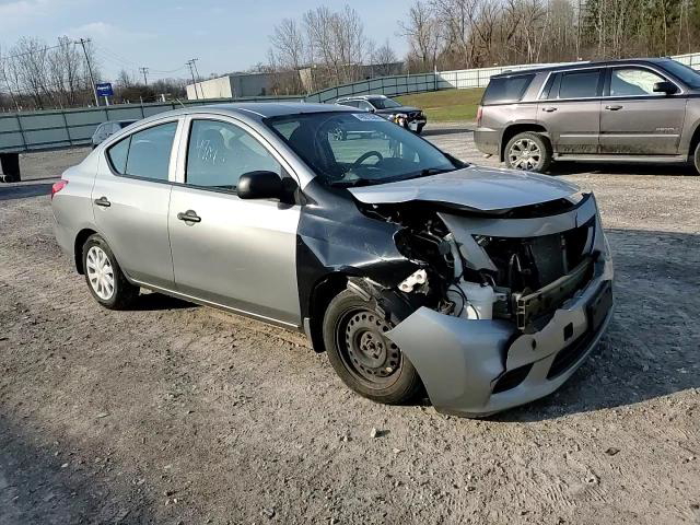 Nissan Versa 2012