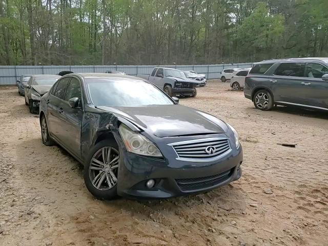 Infiniti G 2010