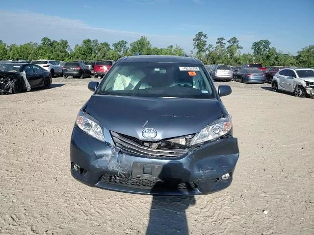 Toyota Sienna 2015