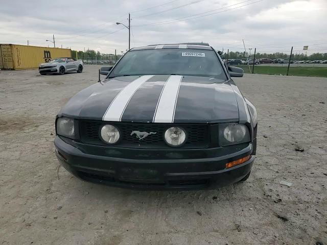 Ford Mustang 2005