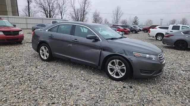 Ford Taurus 2015