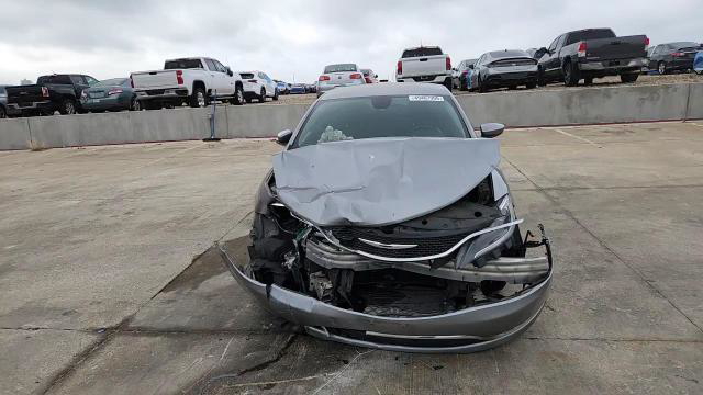 Chrysler 200 2016