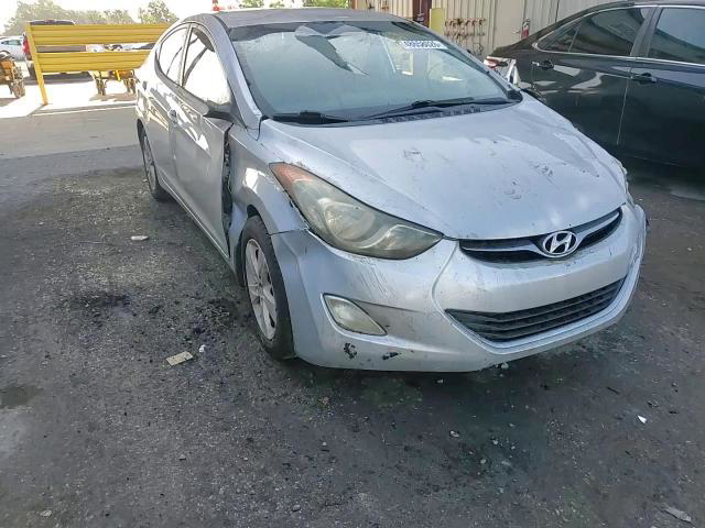 Hyundai Elantra 2012