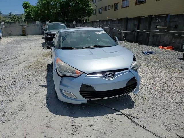 Hyundai Veloster 2012