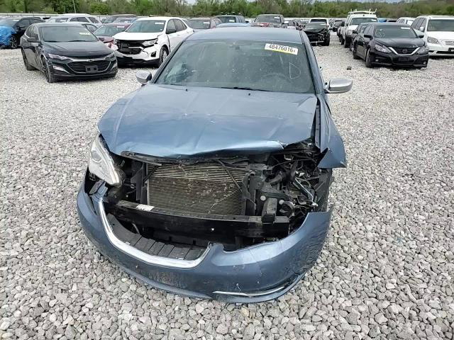 Chrysler 200 2011