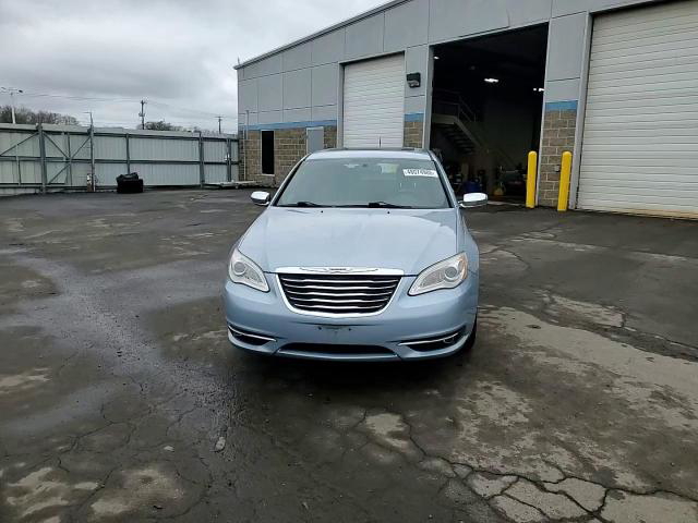 Chrysler 200 2012