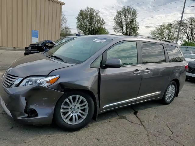 Toyota Sienna 2016