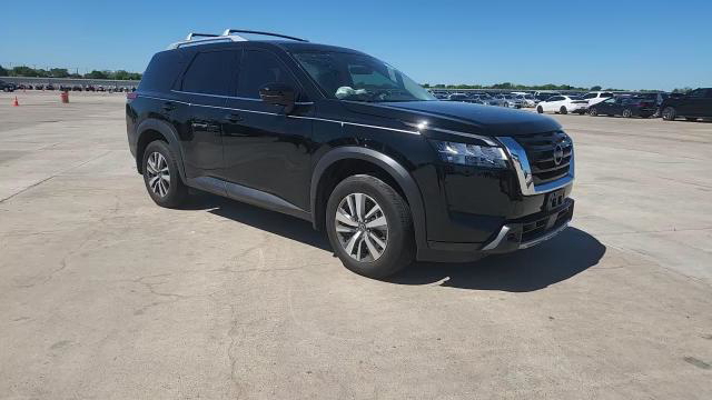 Nissan Pathfinder 2024