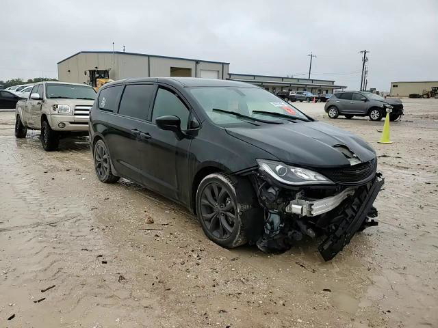 Chrysler Pacifica 2019
