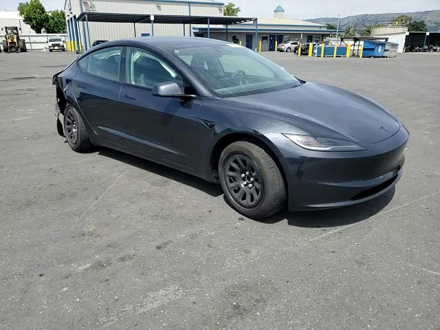 Tesla Model 3 2025