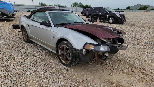 Ford Mustang 2002