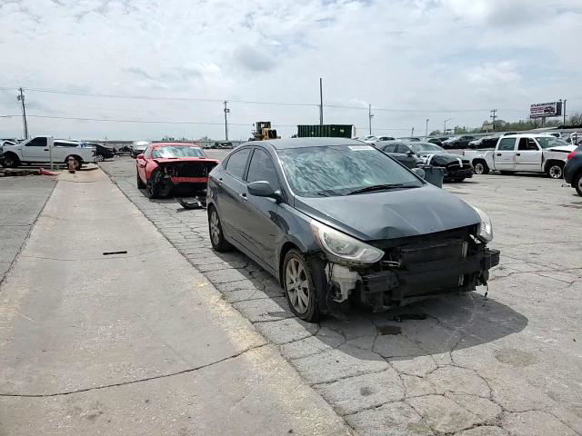 Hyundai Accent 2012
