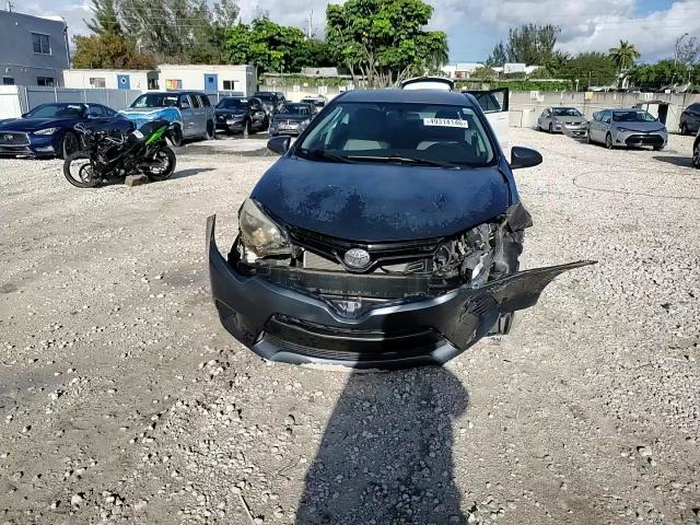 Toyota Corolla 2015