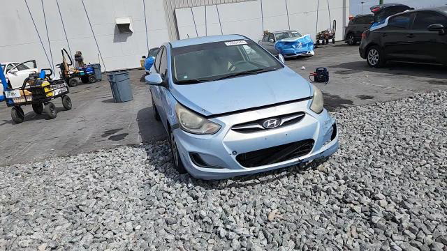 Hyundai Accent 2012